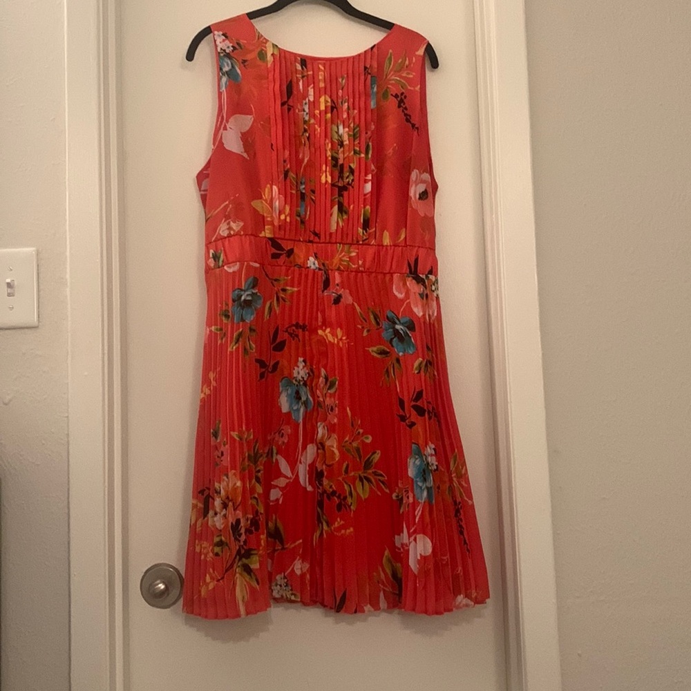 Liz Claiborne coral pleated floral dress